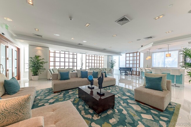 Building Photo - 2821 N Ocean Blvd