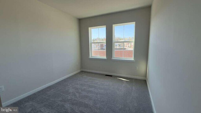 Building Photo - 1 Wafer Aly