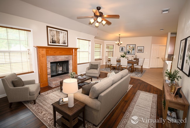 Building Photo - 2908 Tucson Dr