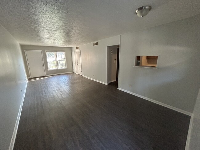 Building Photo - 3210 Tallywood Dr