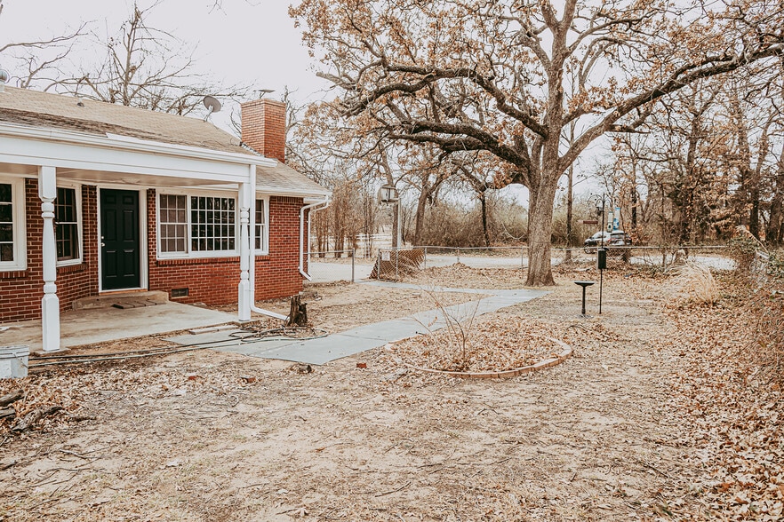 Backyard - 5331 Indian Hill Rd