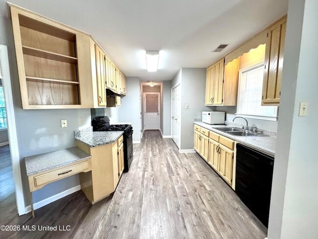 Building Photo - 6895 S Hamilton Cir