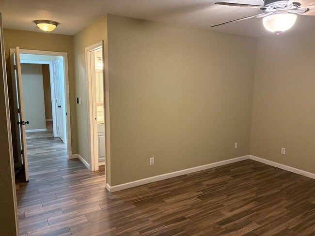 Building Photo - Great 4 bedroom home with pool