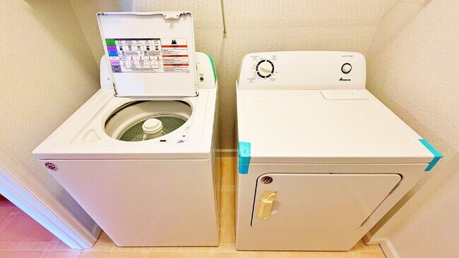 Building Photo - NEW CARPET NEW PAINT!! Clean and Bright 2BR 2BTH Condo Close To DIA. Gated Community in First Cre...