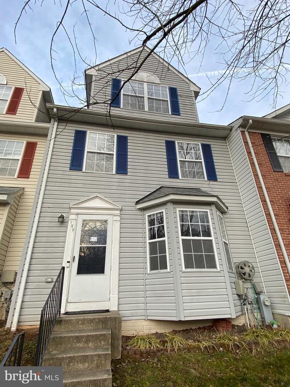 Building Photo - 120 Langdon Farm Cir