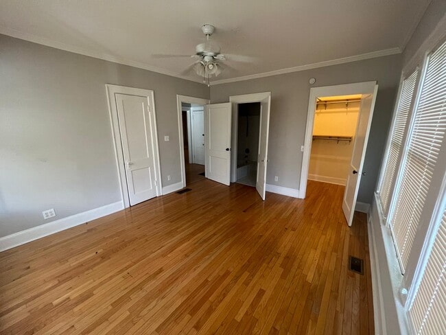 Building Photo - 406 Parkway Dr NE