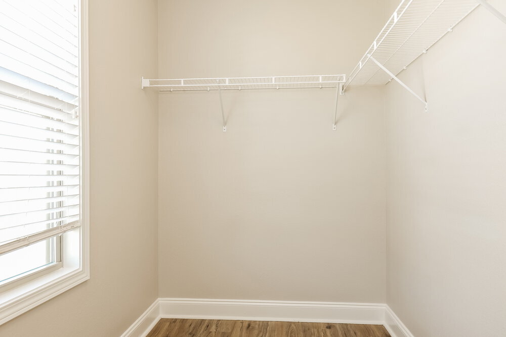 Building Photo - 1233 Catawba Way