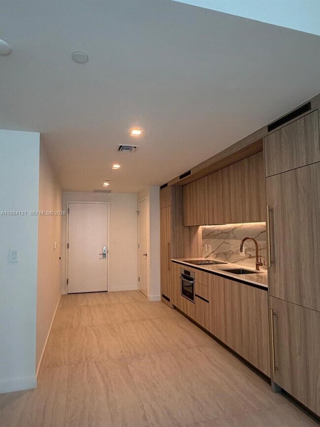 Building Photo - 77 SE 5th St