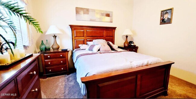 Building Photo - 13212 Emerald Hills St