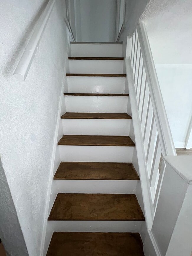 Building Photo - Schedule a showing NOW!