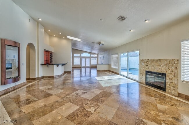 Building Photo - 8129 Pacific Cove Dr