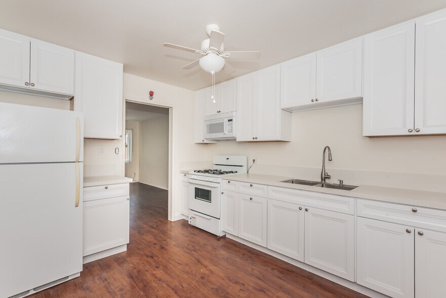 Building Photo - 4162 1/2 Alabama St