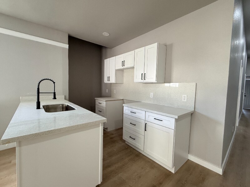 Building Photo - 2209 Gano St