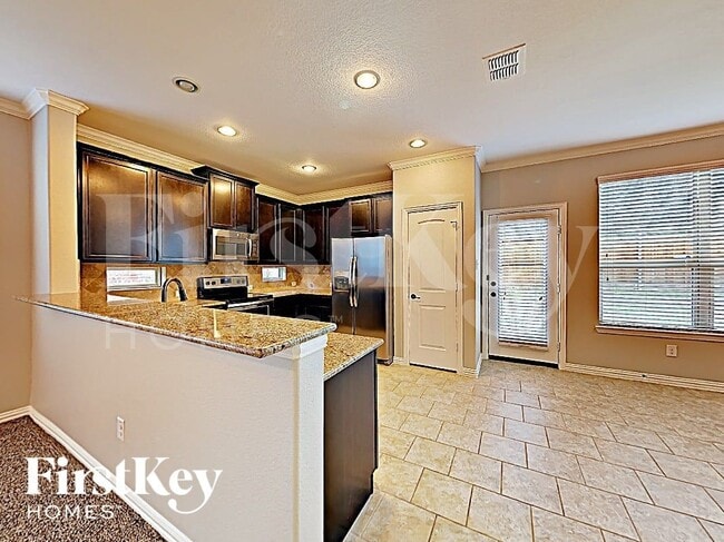 Building Photo - 16045 Crosslake Ct