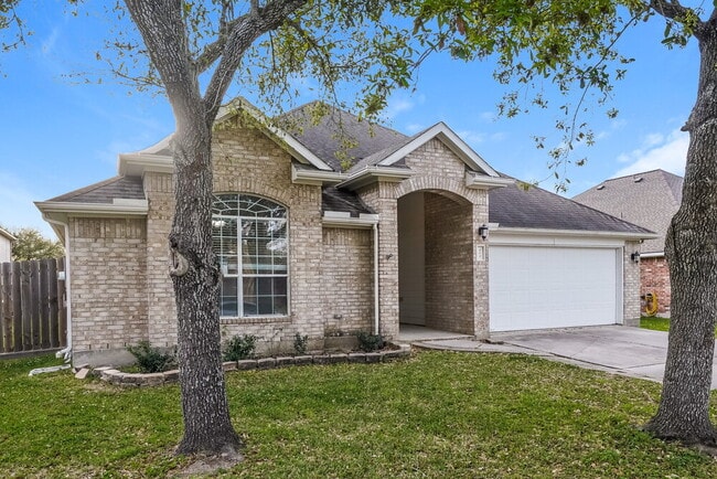 Building Photo - 403 Magnolia Estates Dr