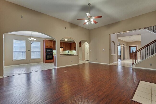 Building Photo - 8406 Oak Villa Ct