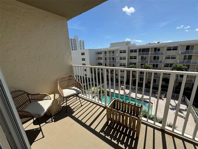 Building Photo - 2929 S Ocean Blvd