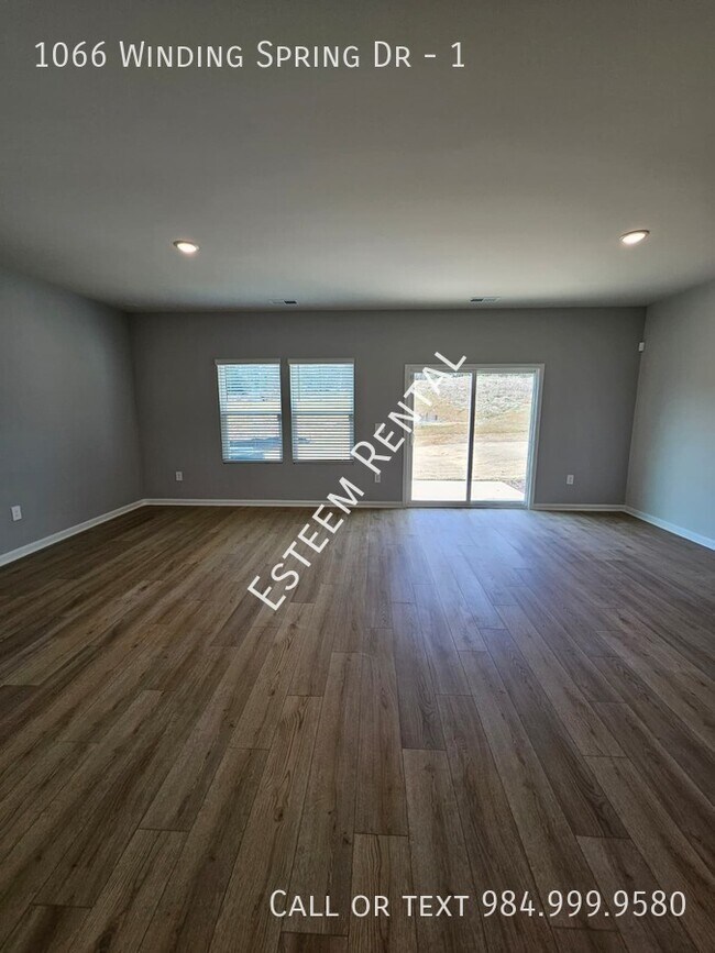 Building Photo - 1066 Winding Spg Dr