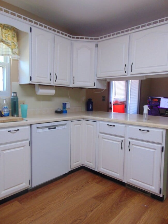 Building Photo - Nice 3 Bed 3 Bath House In University Park...