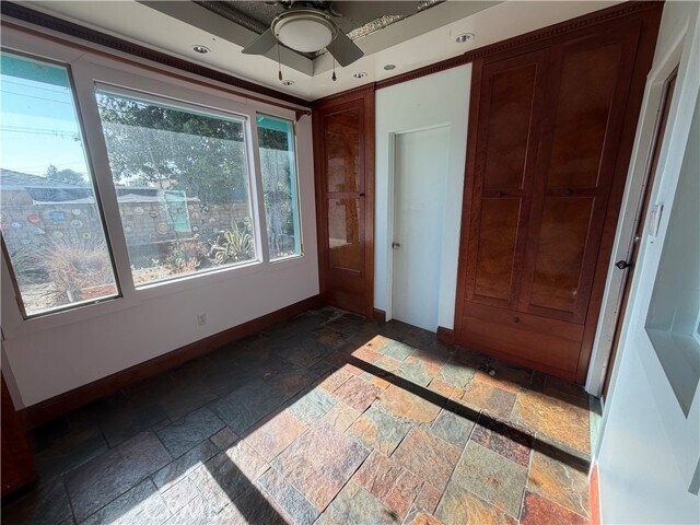 Building Photo - 8541 Orangewood Ave