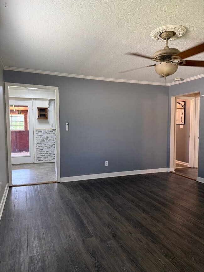 Building Photo - 144 Lacy Cir