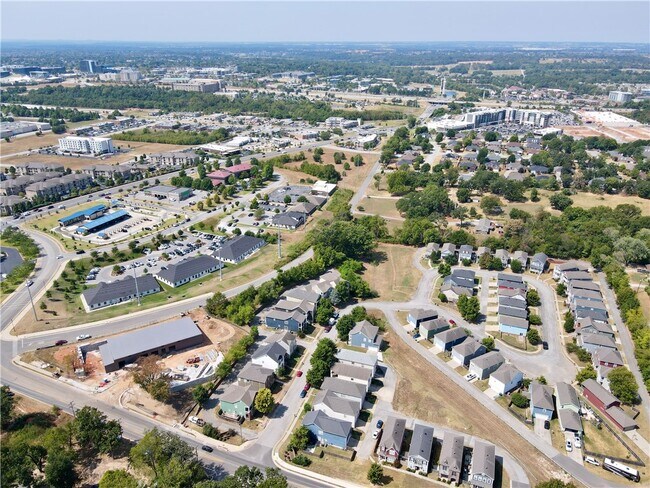 Building Photo - 1754 S Osage Rd