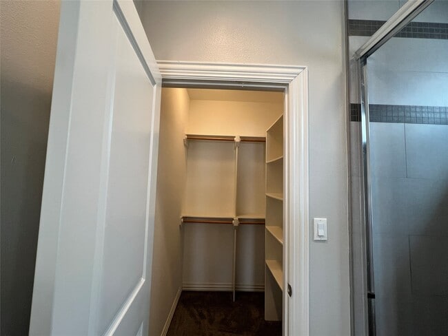 Building Photo - 2314 Camden Dr