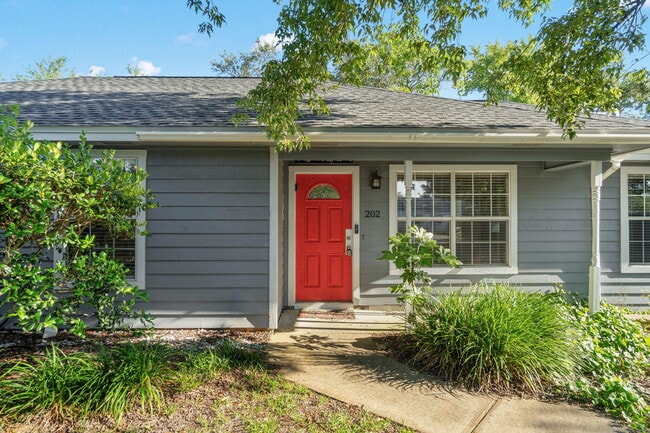 Building Photo - 202 Stephen Ave