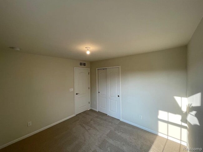 Building Photo - 22470 Woodbridge Ln