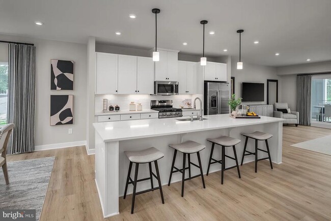 Building Photo - 8249 WILLOWBEND TURN