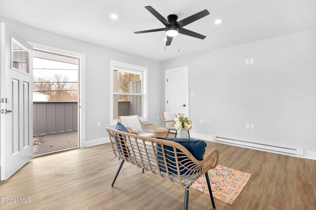 Building Photo - 103 E High St