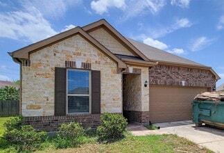 Building Photo - 14202 Persimmon Woods Dr