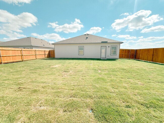 Building Photo - *NEW CONSTRUCTION* 3-Bedroom 2-Bathroom House In Lorena!