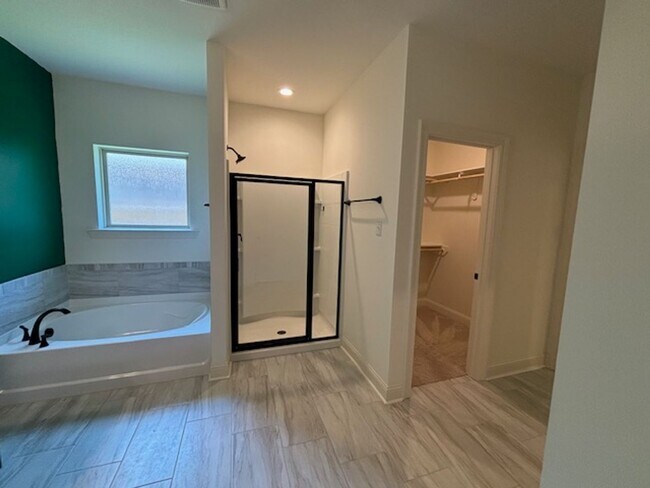 Building Photo - Prairieville on Queen Street