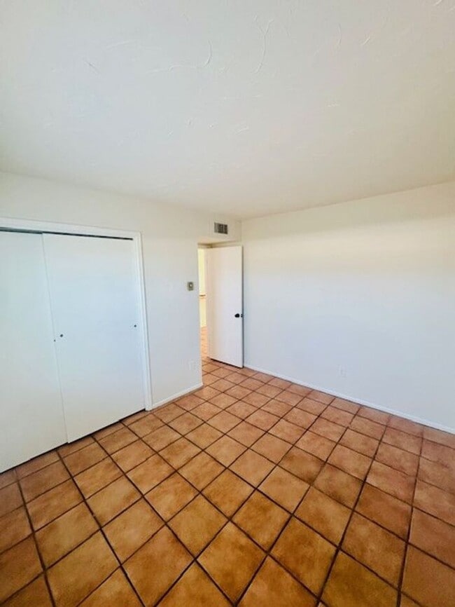 Building Photo - 1/2 MONTH FREE WITH LEASE START BY 8/1/25!...
