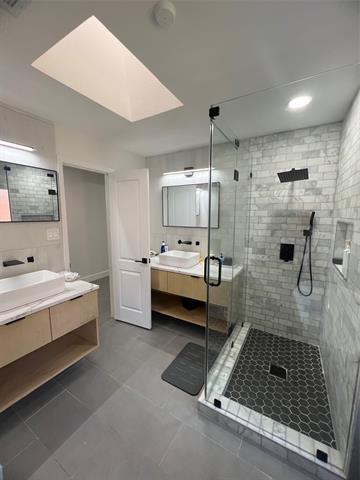 Building Photo - 1007 Kingston Dr