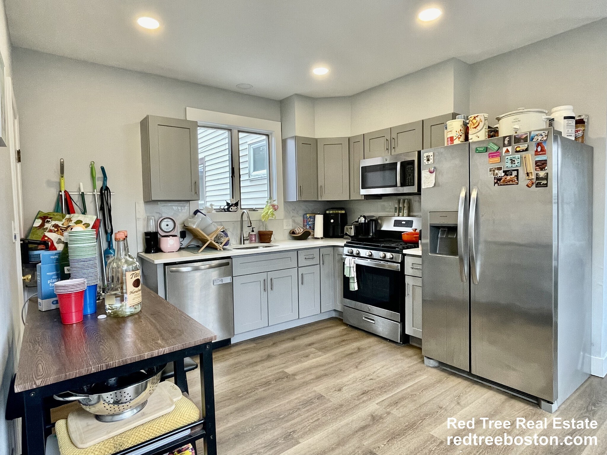 Building Photo - 11 Pearl Ter