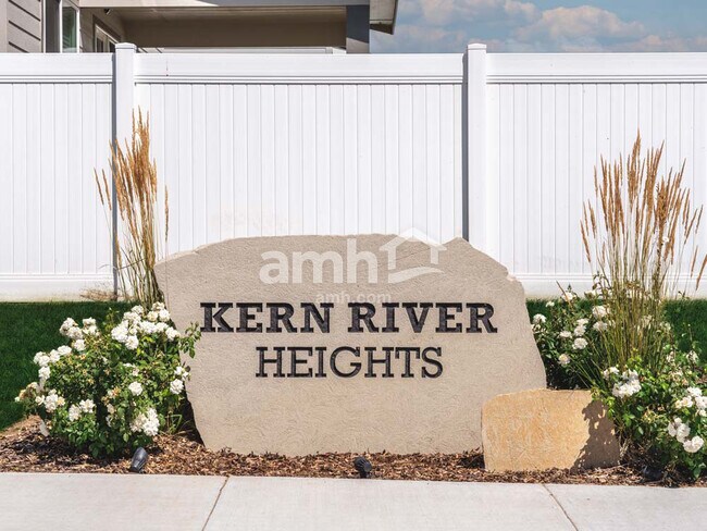 Building Photo - 706 S Retort Ave