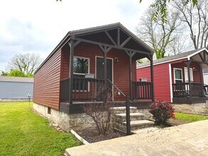 Building Photo - 1 Bed/1 Bath Tiny Home in Sulphur Rock