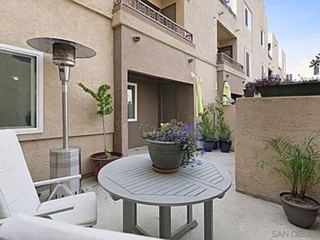 Building Photo - 3440 Lebon Dr