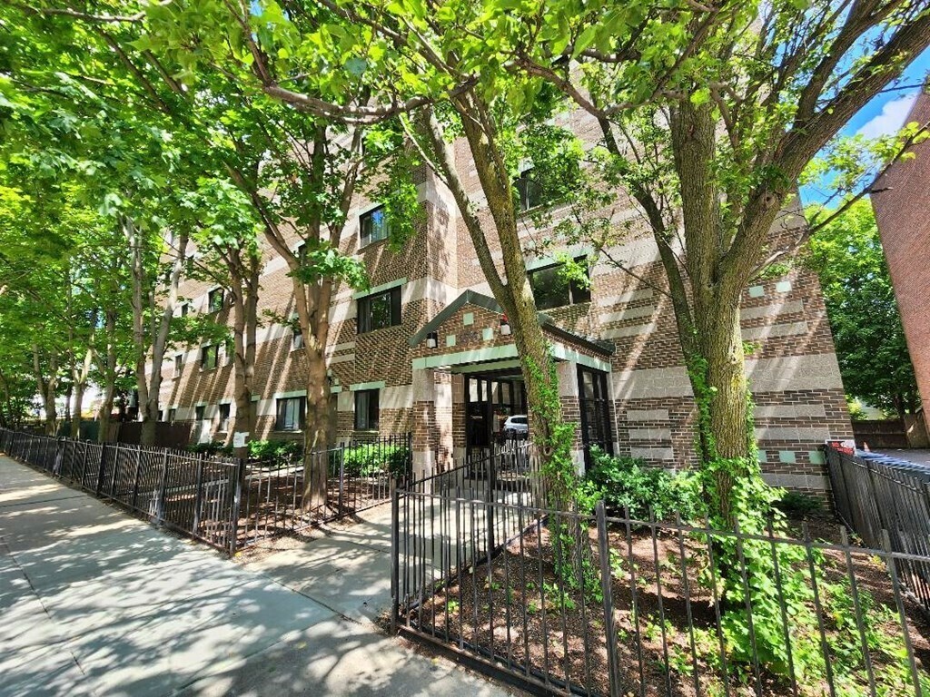 Building Photo - 276 Chestnut Hill Ave