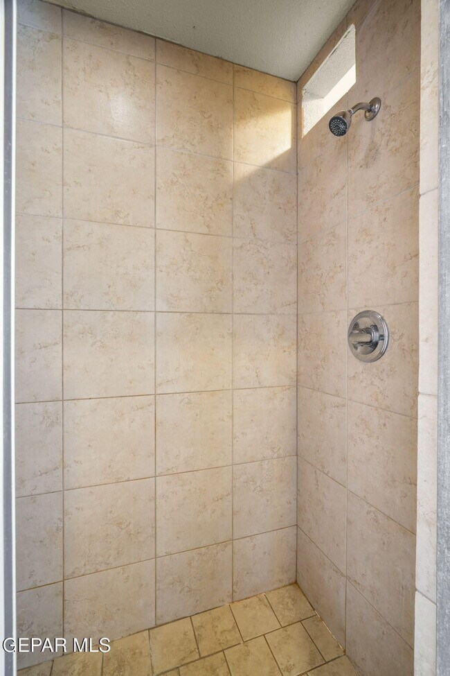 Building Photo - 6384 Franklin Gate Dr