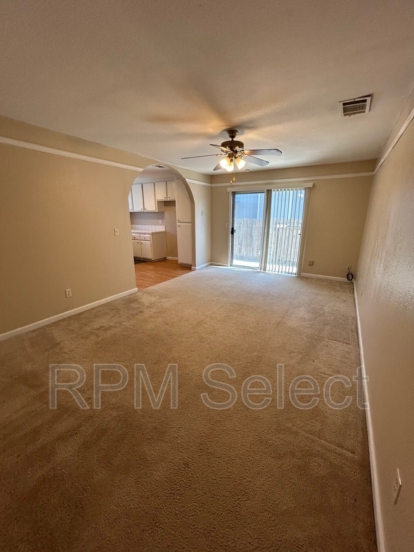 Building Photo - 825 Osprey Way