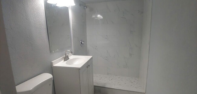 Building Photo - 5955 N 79th St