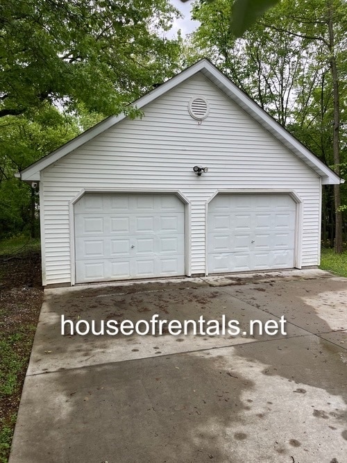 Building Photo - 200 Quail Run