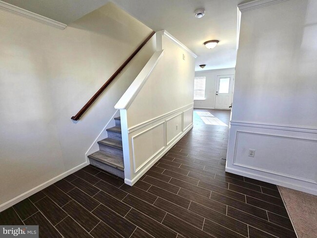 Building Photo - 269 S Marshview Terrace