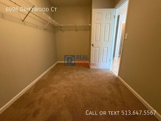 Building Photo - 6096 Driftwood Ct