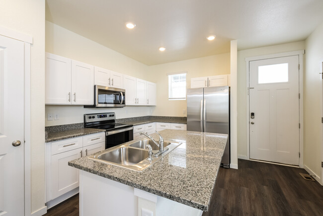 Building Photo - Bright Living in Thornton