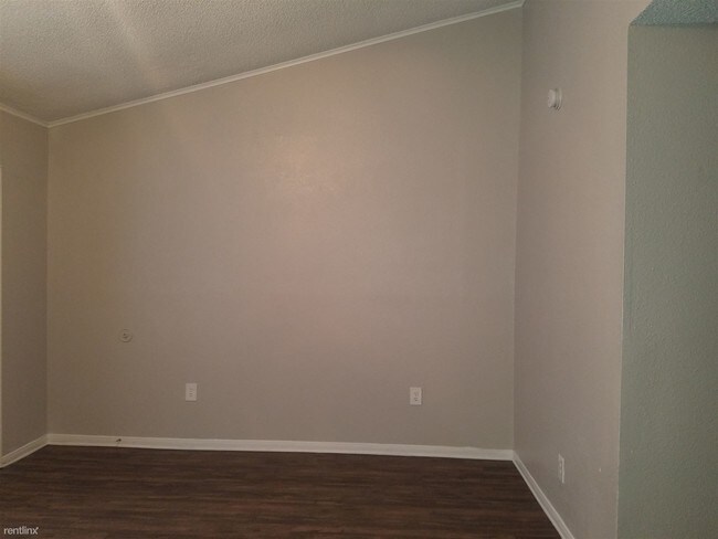 Building Photo - 6000 Woodlake Pky