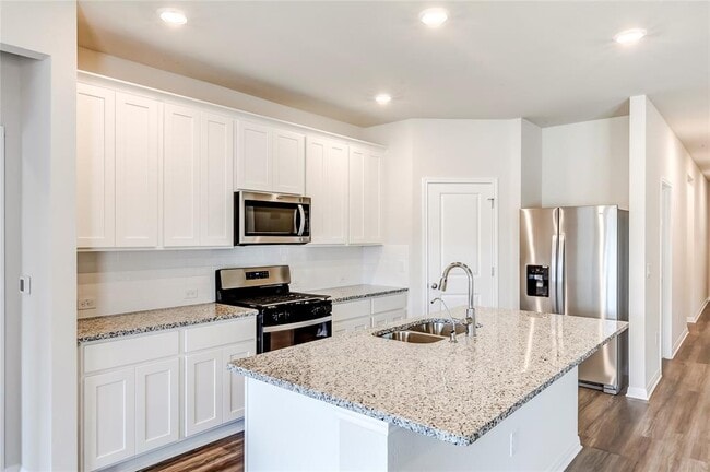 Building Photo - 4905 Hazelnut Ln